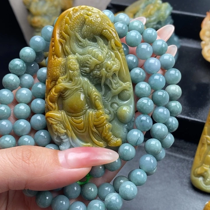 杨***杨定制翡翠未镶嵌御龙关公