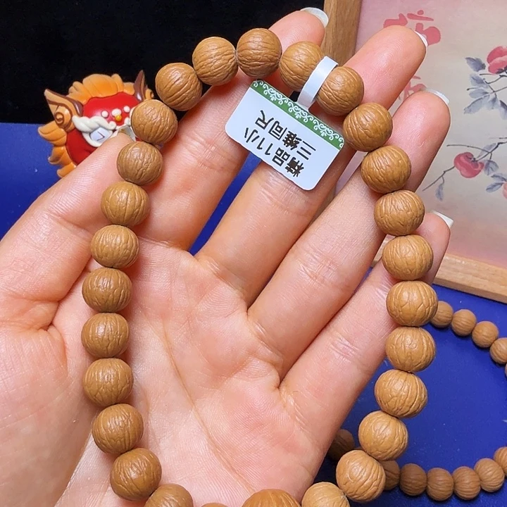 用***7猴头核桃吊坠凤羽