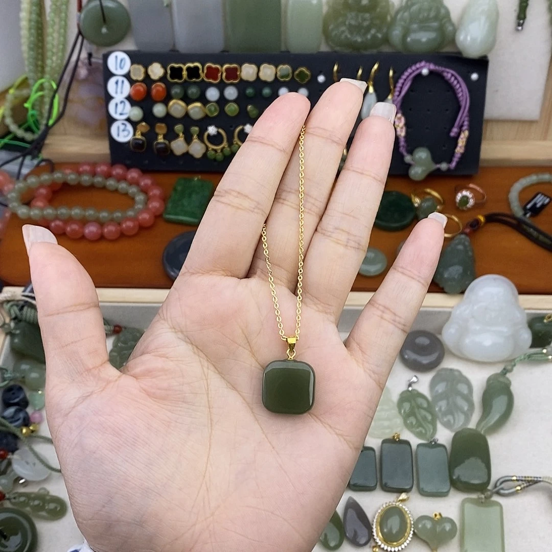 和田玉银S925镶嵌吊坠(赠链)