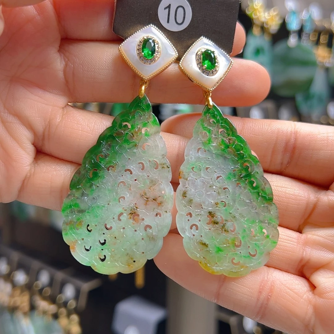 未镶嵌翡翠耳饰宋*姐