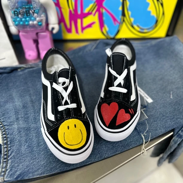 新款韩版原创手绘笑脸爱心AB款个性女款潮鞋