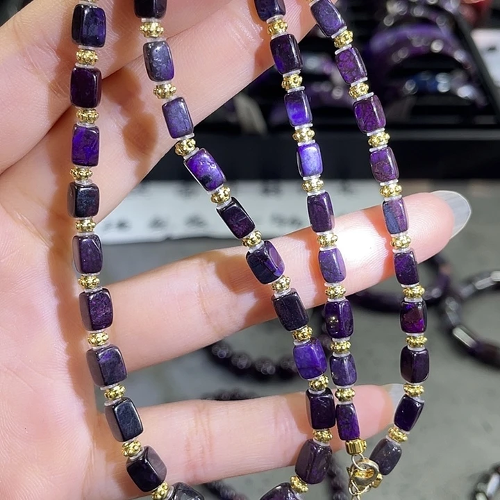 苏纪石（舒俱来）合金颈饰