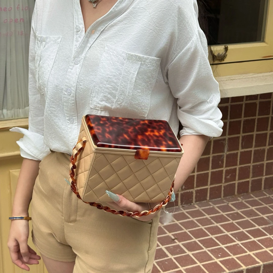 95新 Chanel/香奈儿 奶茶色玳瑁cc方扣盒子手提包 寄卖服务