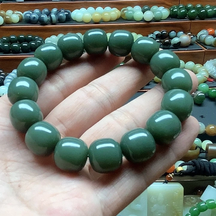 未镶嵌手串和田玉心*