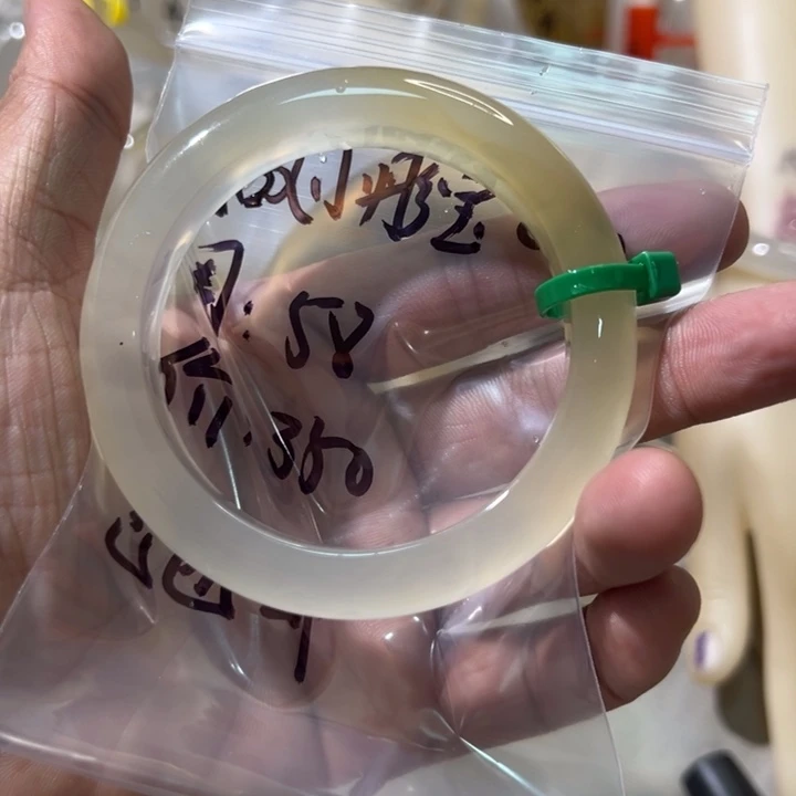 玛瑙/玉髓手镯未镶嵌无****o2单发一根