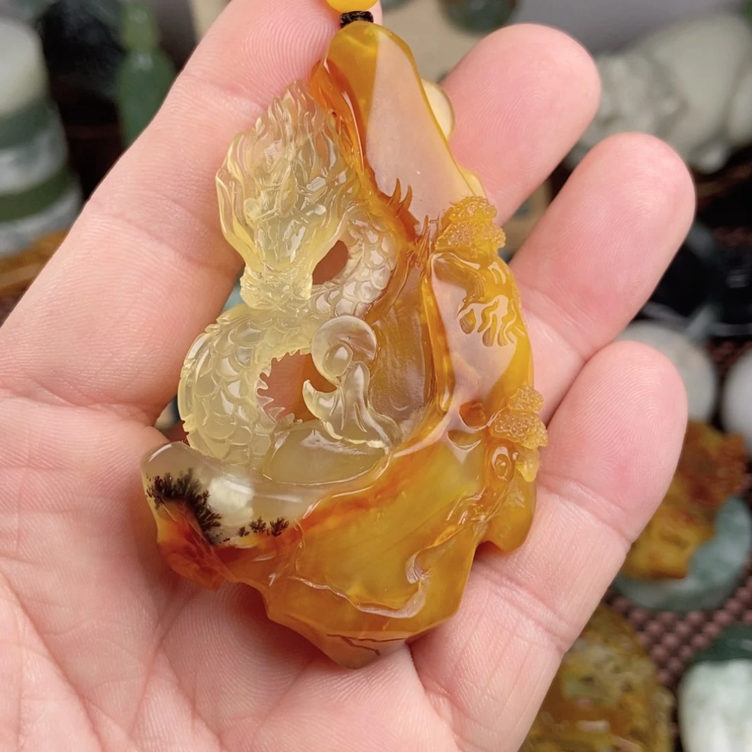 蛇纹石玉挂件未镶嵌