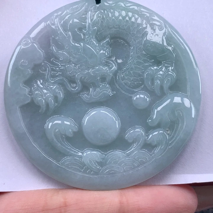 颈饰未镶嵌翡翠龙牌吊坠