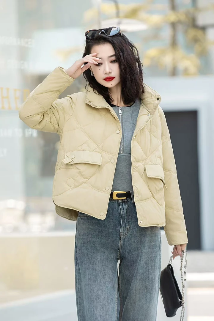 女短款外套时尚休闲简约爱心合格品立领轻薄小个子女款羽绒服冬季