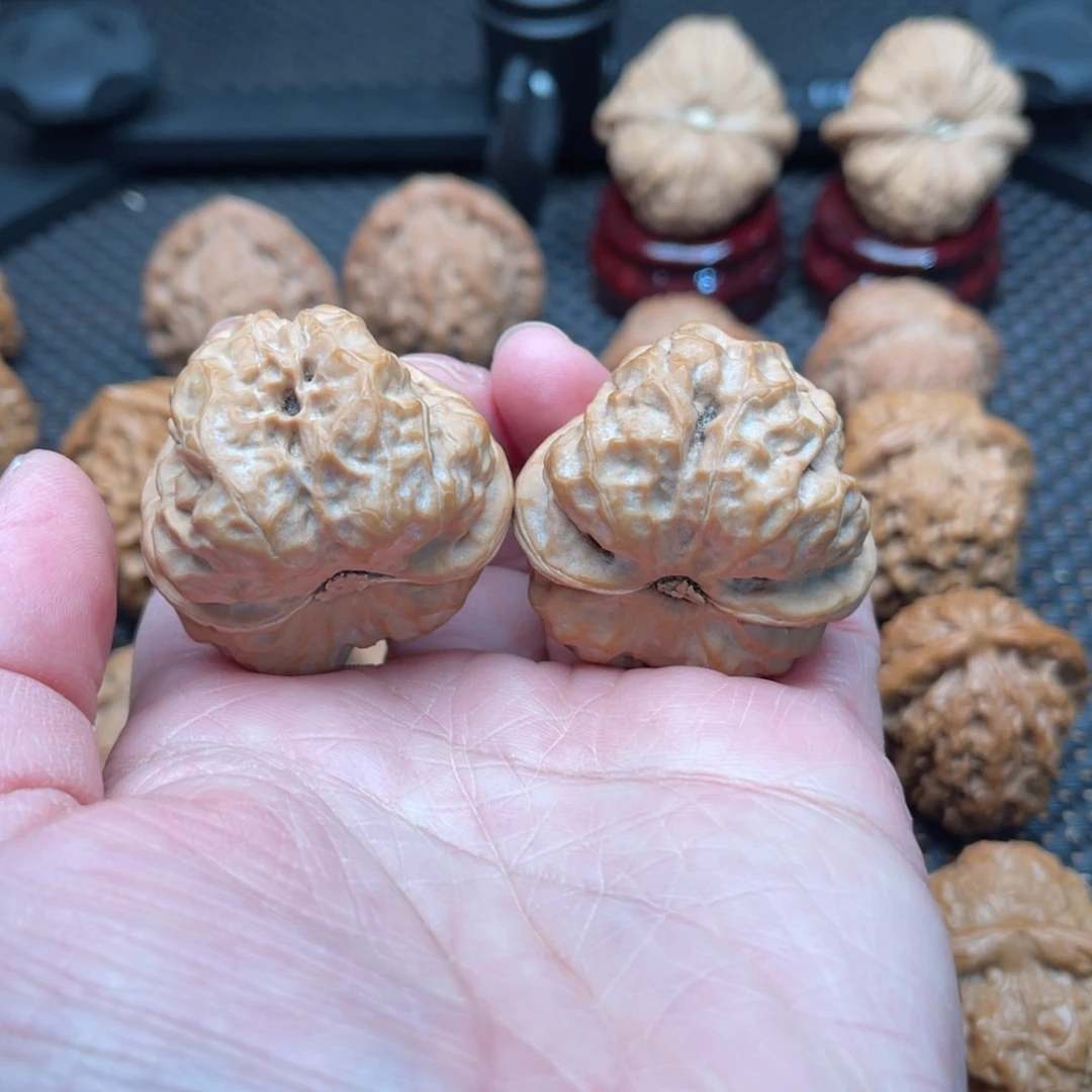 文玩核桃吊坠蛤蟆头