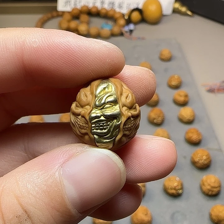 猴头核桃吊坠铜撕裂