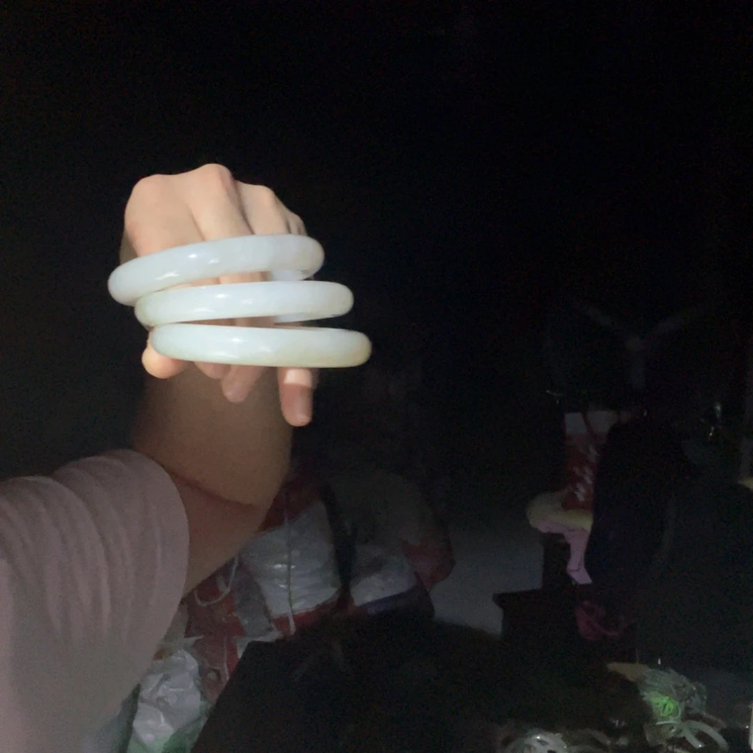 和田玉未镶嵌手镯和田玉白玉手镯