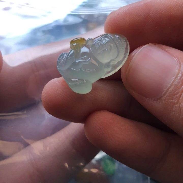 定制翡翠未镶嵌挂件