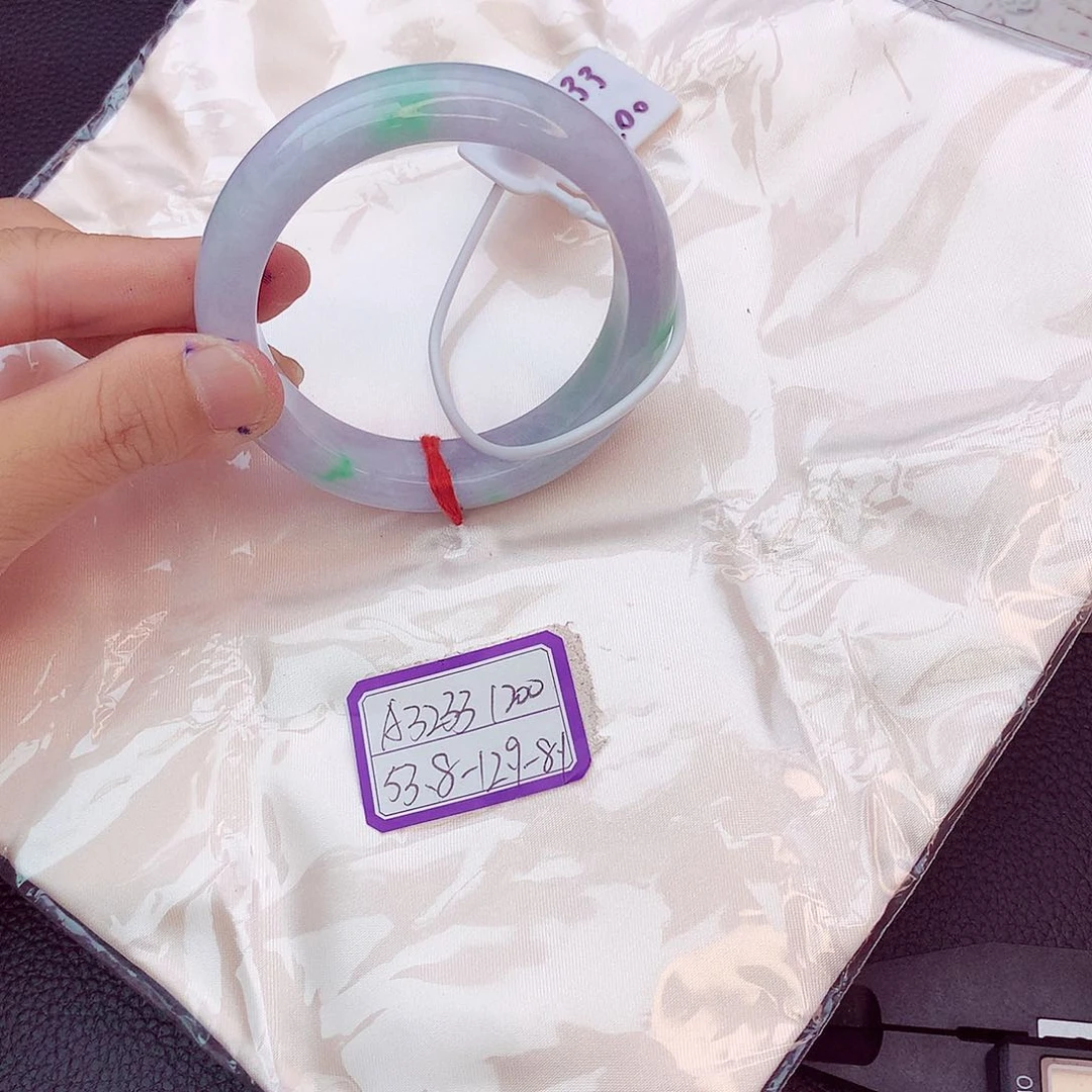 翡翠手镯未镶嵌我