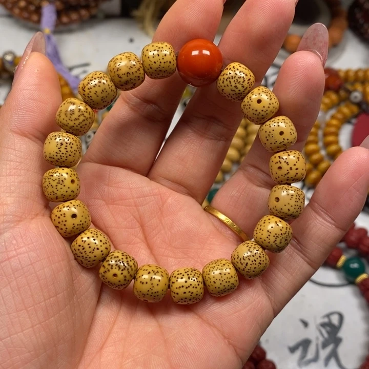 吊坠星月菩提黄金籽