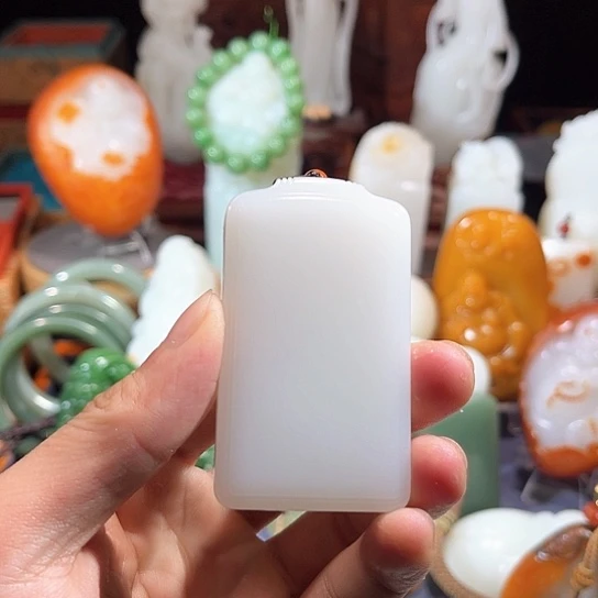 未镶嵌和田玉把件