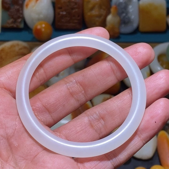 和田玉未镶嵌颈饰内圈56手镯