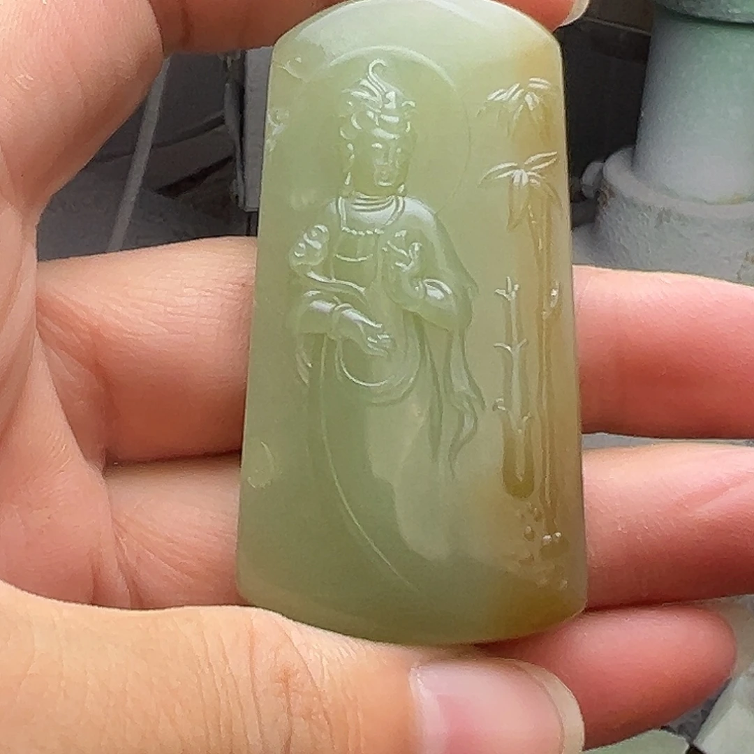 定制和田玉未镶嵌吊坠