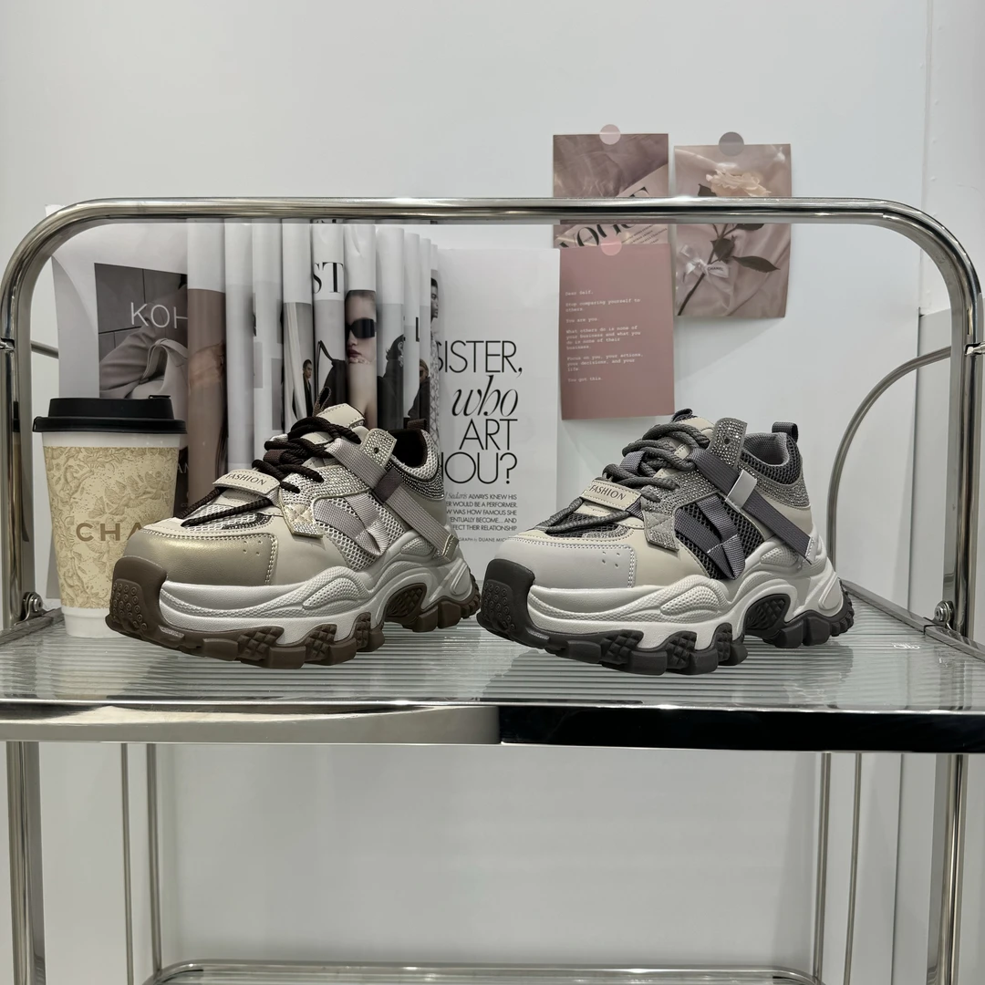 真皮厚底港风老爹鞋女ins潮2025新款春季轻奢水钻运动鞋