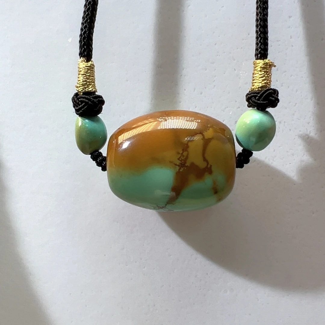 绿松石未镶嵌挂件