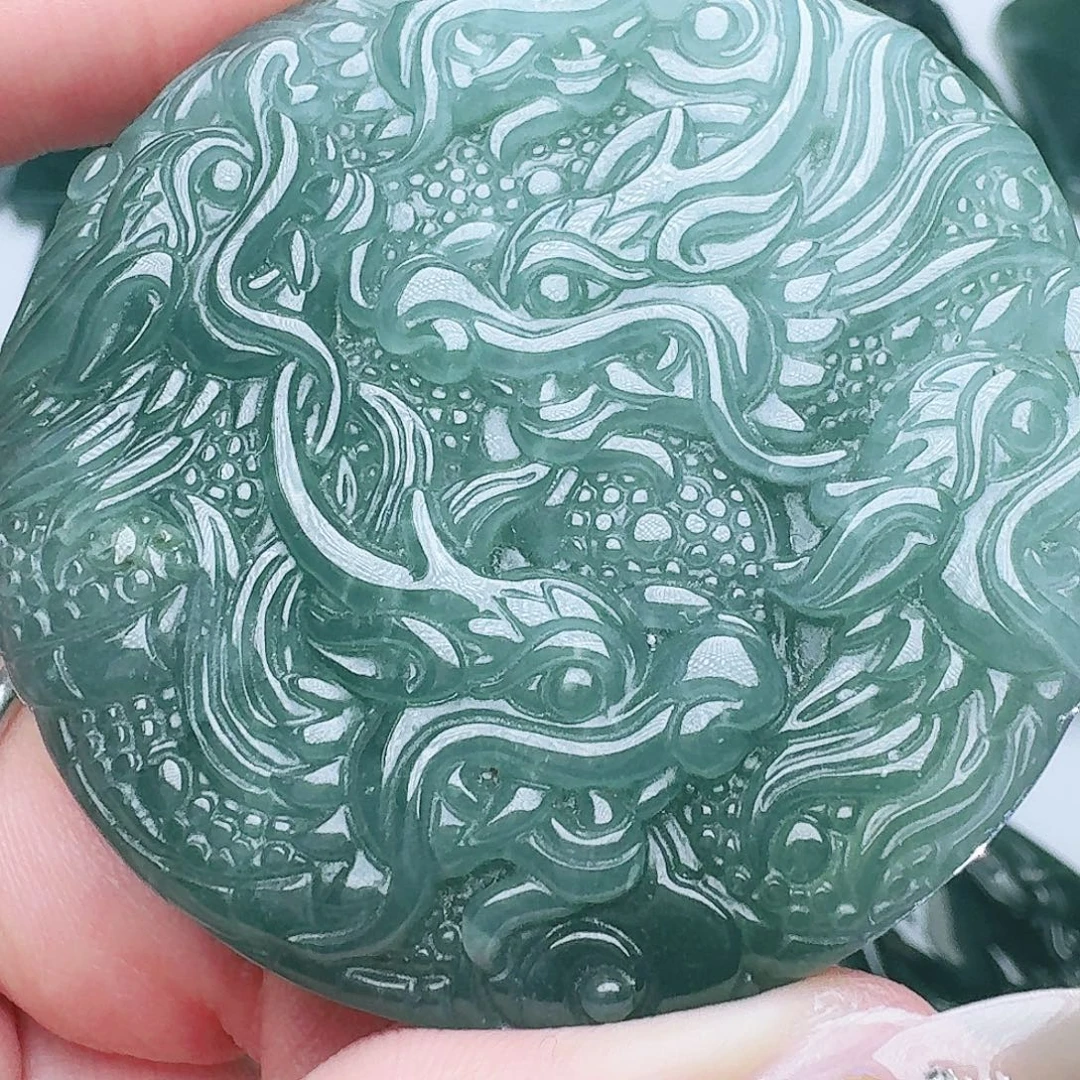 翡翠未镶嵌颈饰天然的A货翡翠多样性发其一