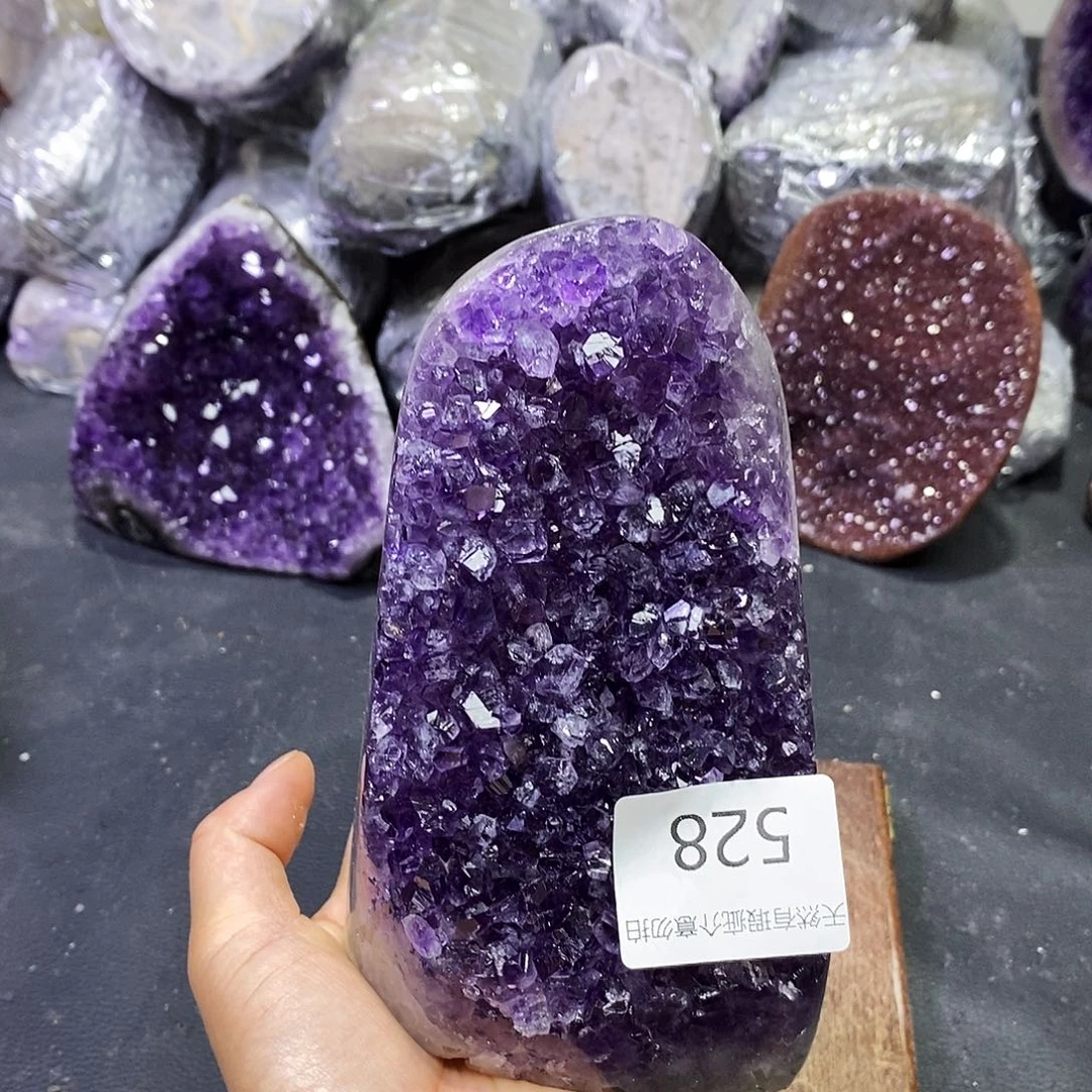 未镶嵌水晶大型摆件（非配饰）