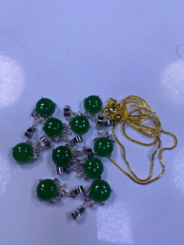 绿吊坠随机发一个L177