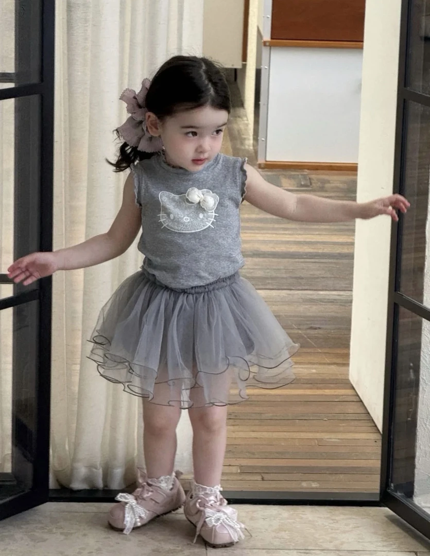 好看的小朋友长袖家居服