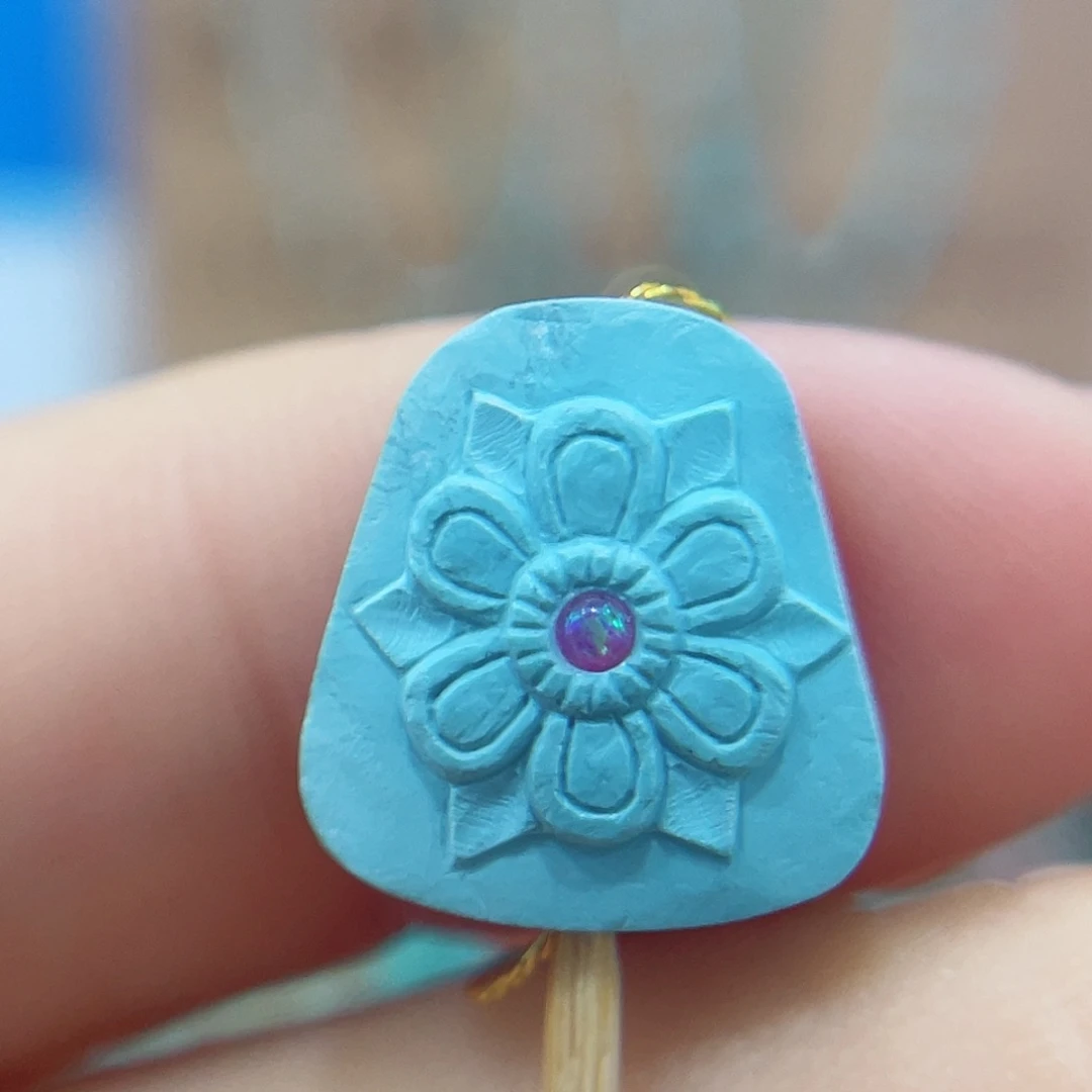 未镶嵌绿松石珠宝奇石