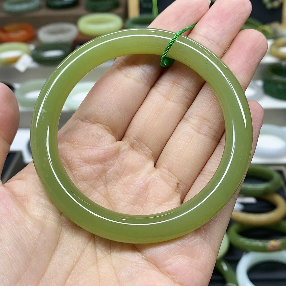 【闪购商品】未镶嵌手镯和田玉