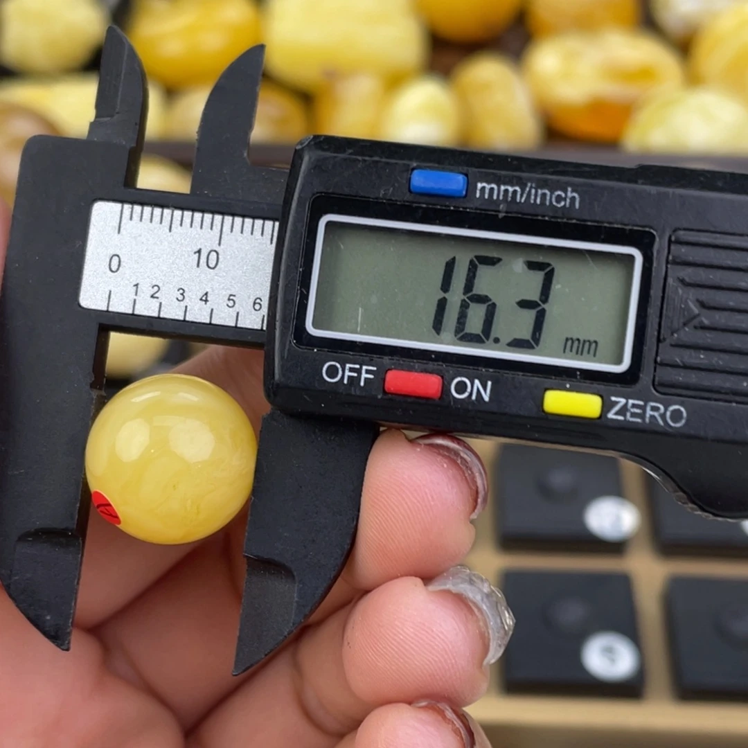 裸石琥珀未镶嵌微瑕48