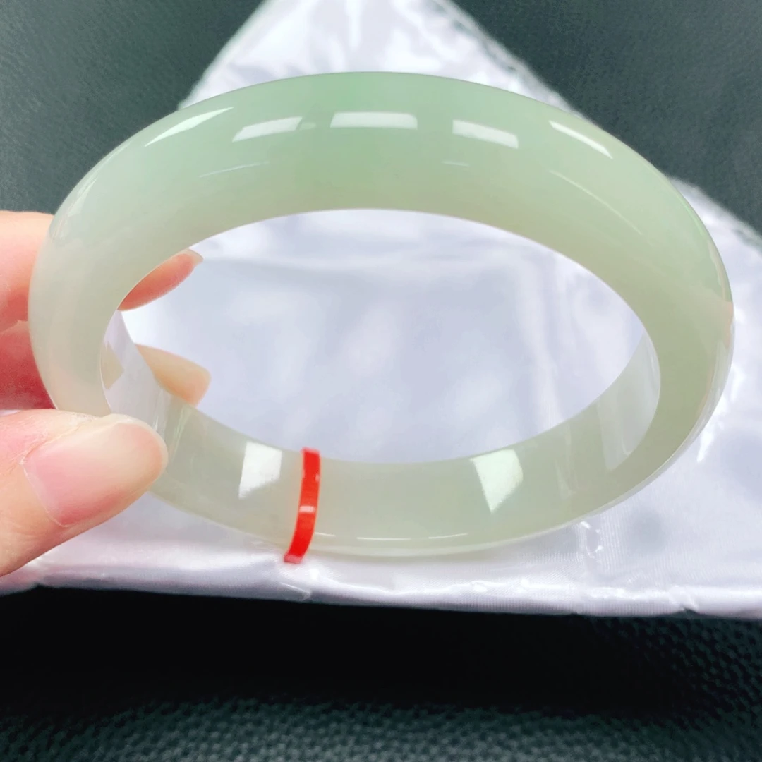 翡翠未镶嵌手镯61圈