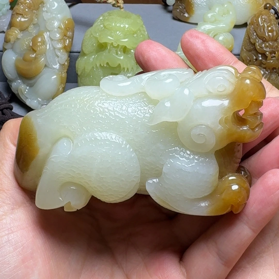 5***7和田玉未镶嵌颈饰