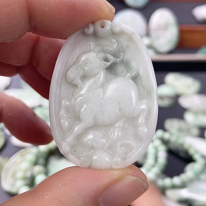 独山玉颈饰未镶嵌