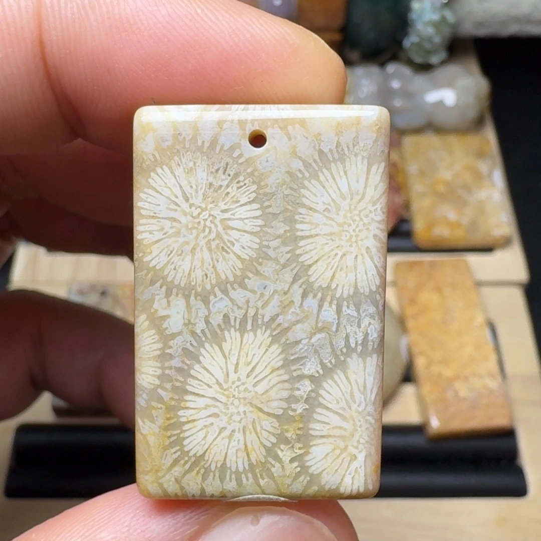 硅化玉未镶嵌纯天然色有机玉石保真色