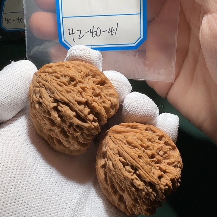 文玩核桃吊坠南疆拉丝凹底35