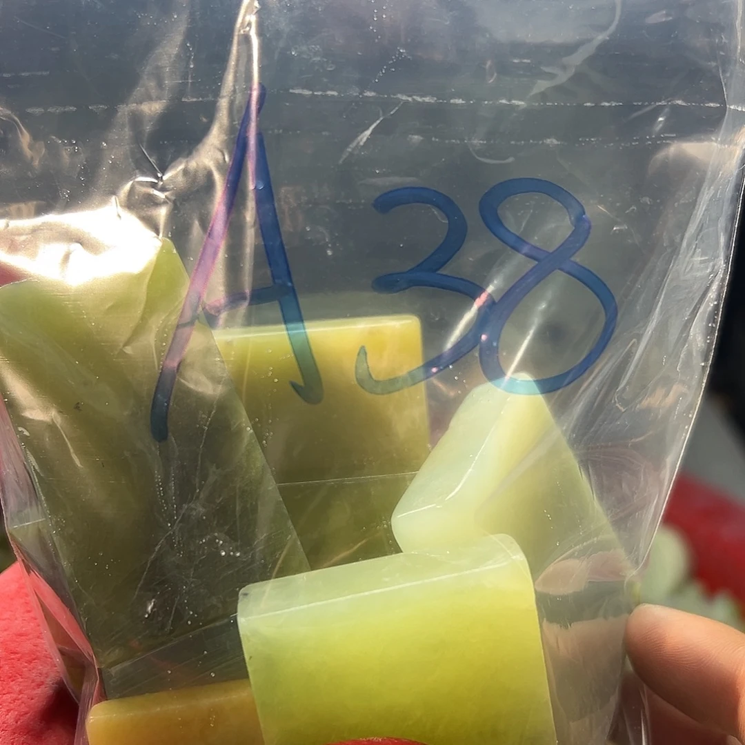一***品蛇纹石玉未镶嵌鱼缸石 盆景石