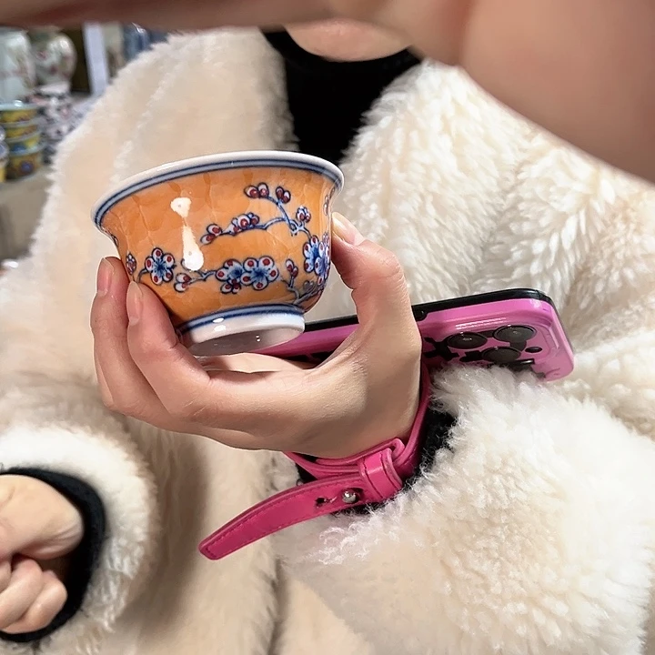 瓷片景德镇陶瓷杯子。红。