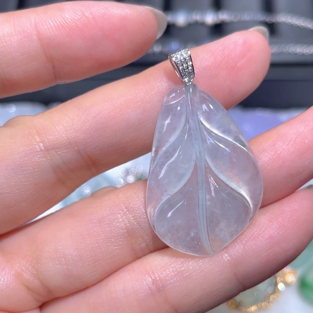 颈饰18K金镶嵌翡翠翡翠