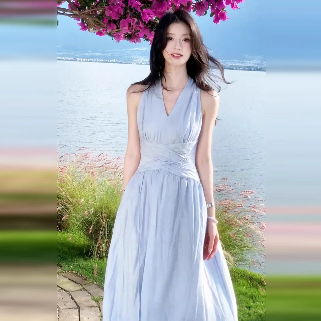 法式气质无袖挂脖v领连衣裙女2025夏季新款绝美收腰显瘦大摆长裙