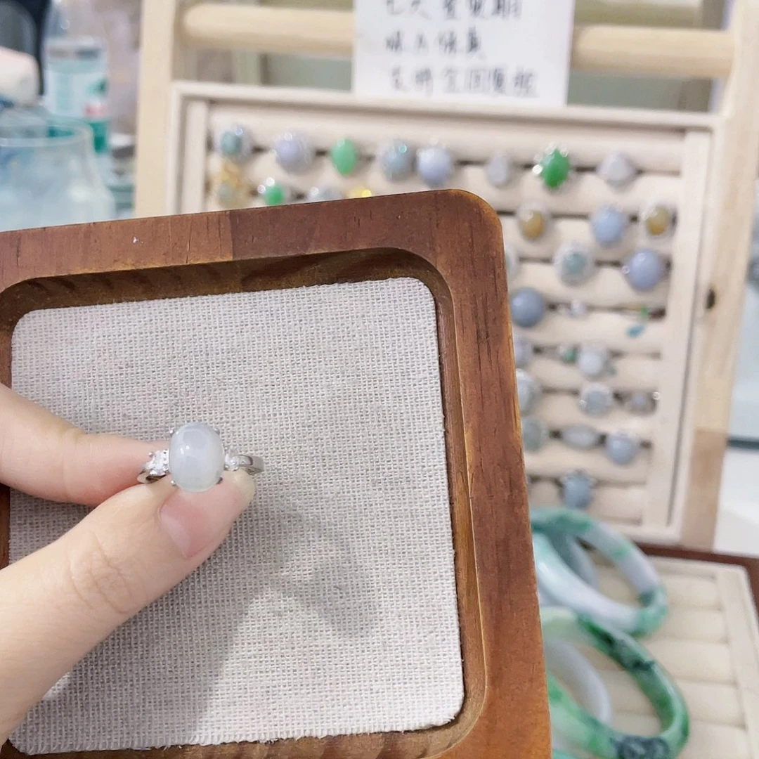 颈饰未镶嵌翡翠天然翡翠Ａ货