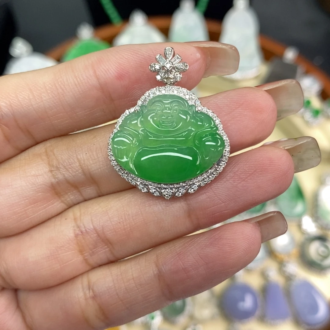 翡翠18K金镶嵌颈饰A货翡翠