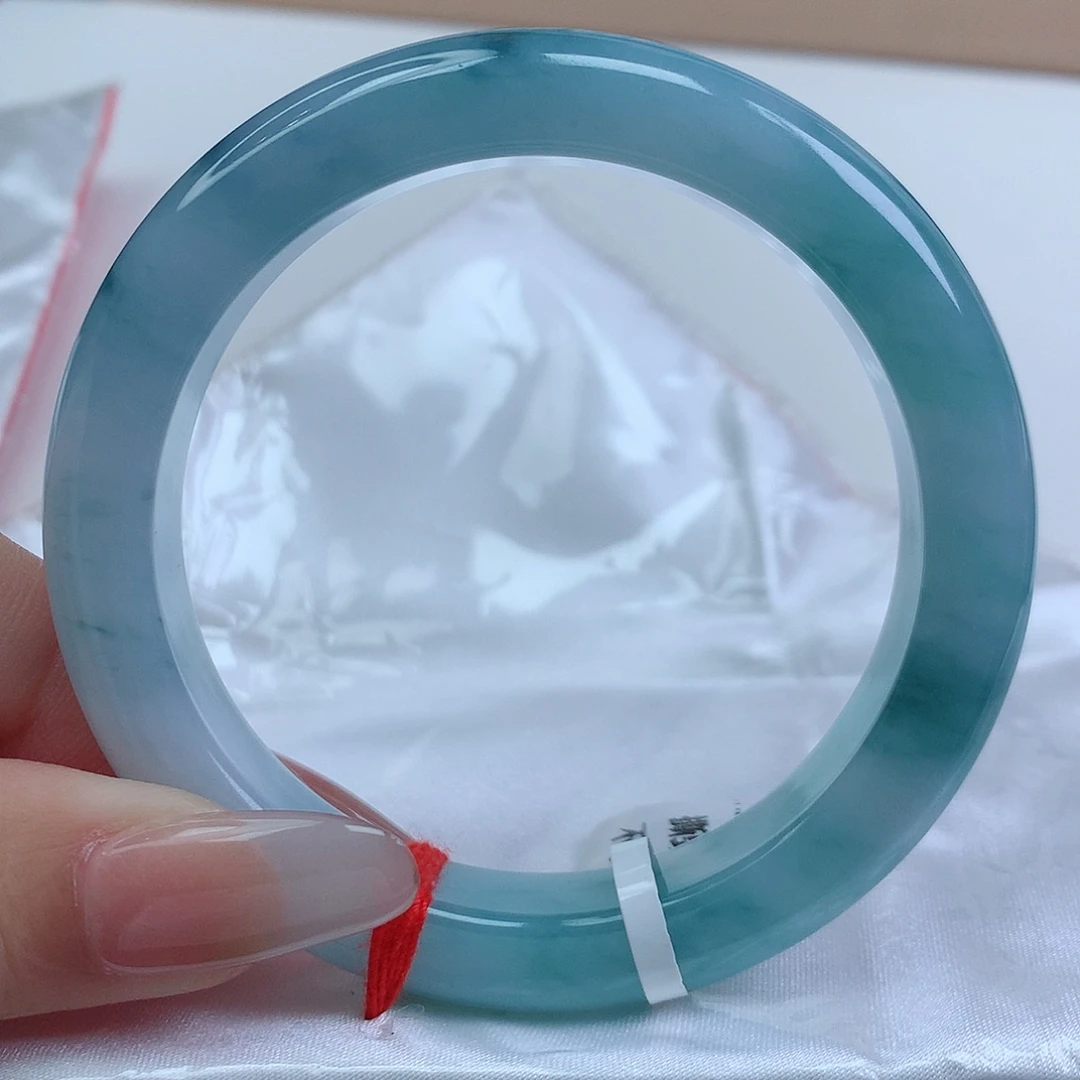 翡翠手镯未镶嵌56.8圈口