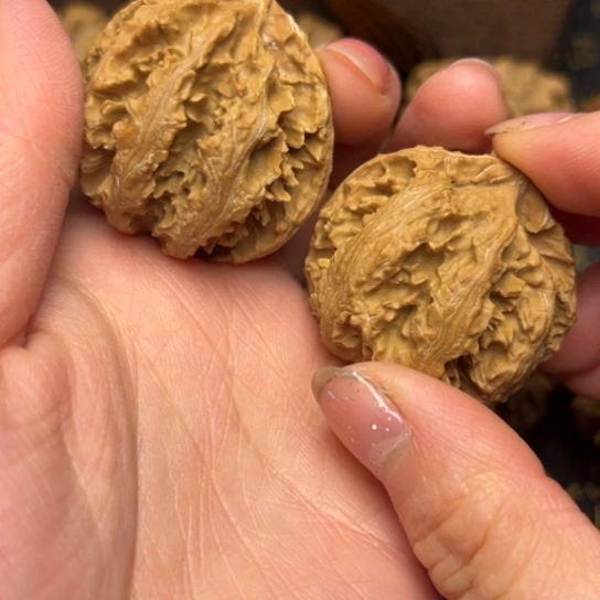 文玩核桃把件秦岭核桃30