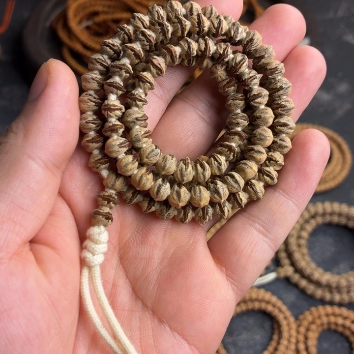 手串柏香籽/百香籽热振克罗心红牙原桩横打