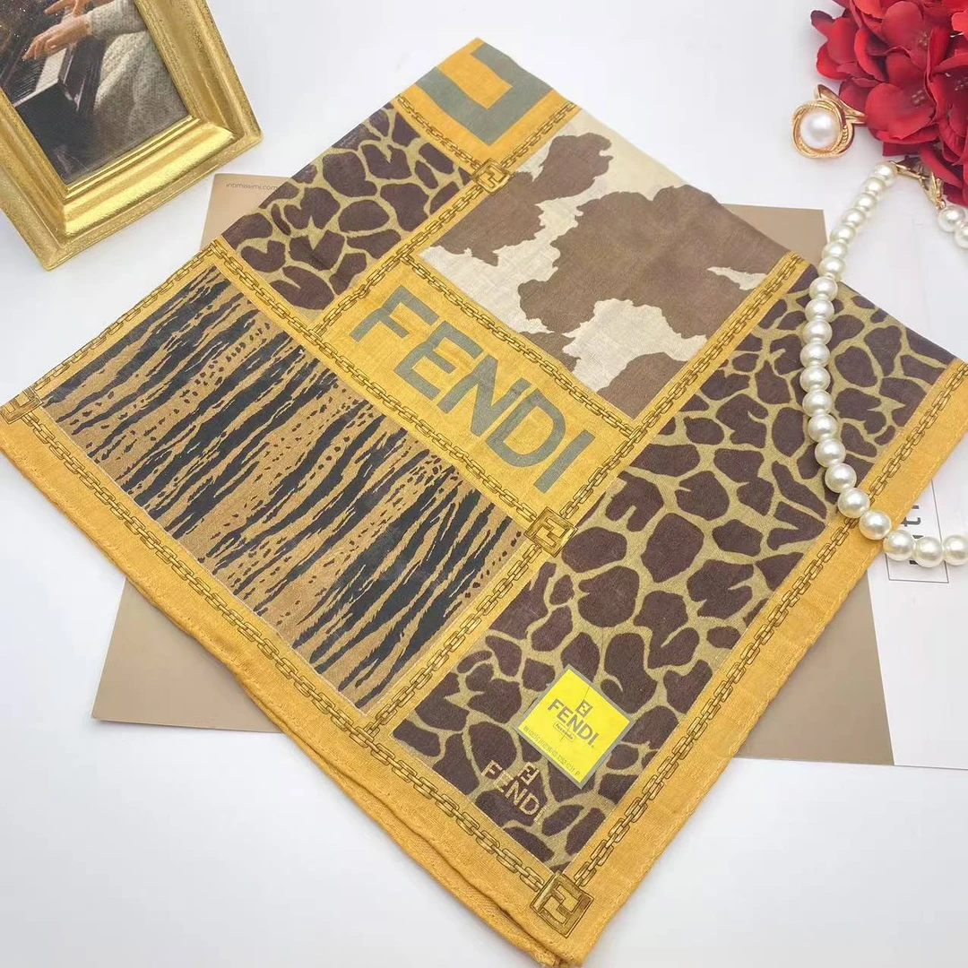 99新 FENDI/芬迪 海囤/芬迪/丝巾/yy05032
