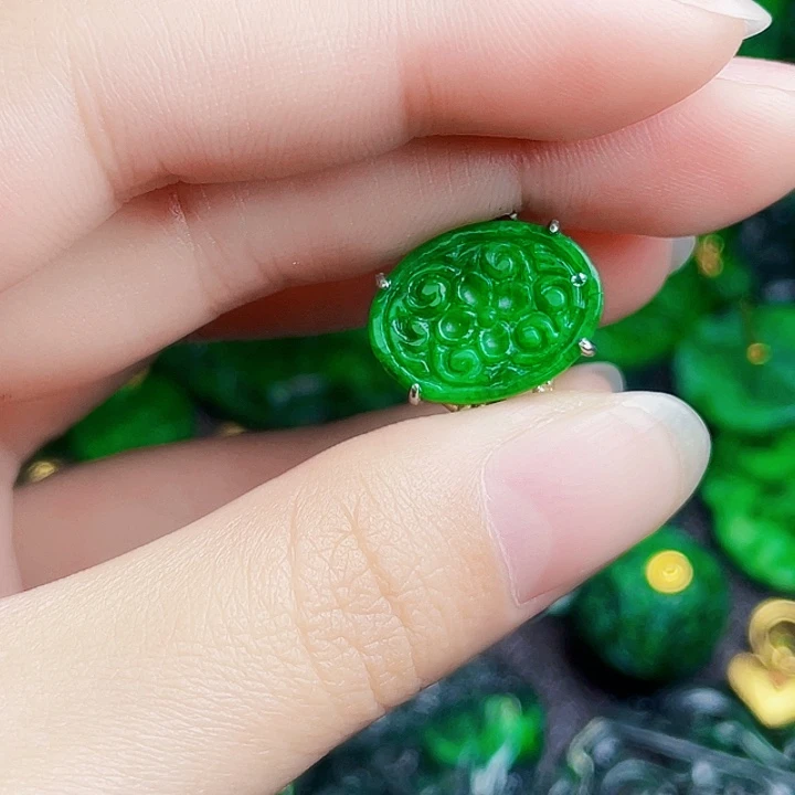 翡翠银S925镶嵌颈饰多样性