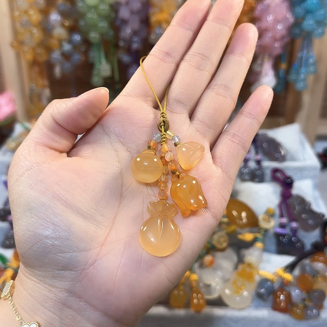 玛瑙/玉髓福利款挂件通货料子不挑带有包容点未镶嵌