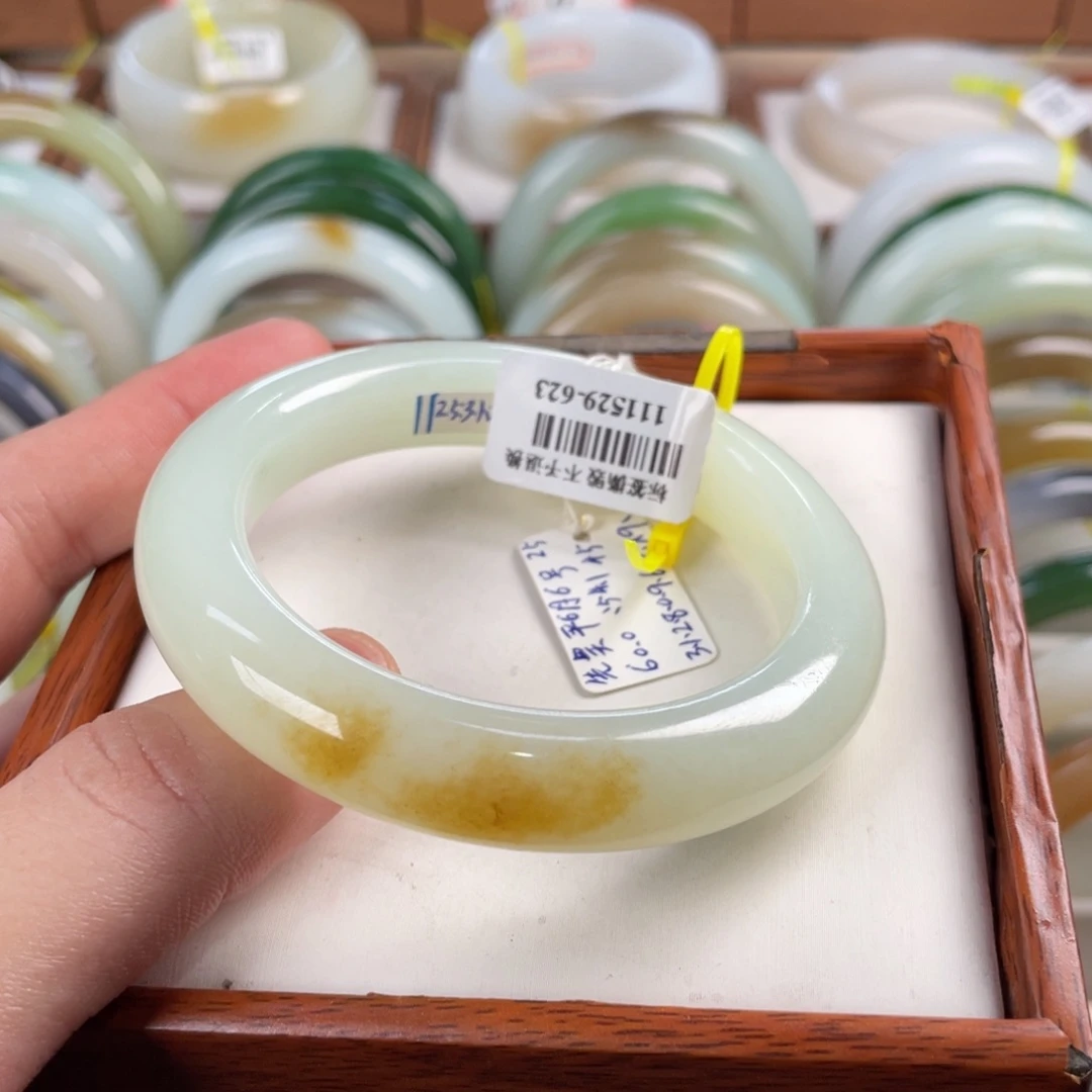 【闪购商品】和田玉手镯未镶嵌54.11