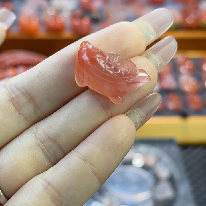 南红玛瑙未镶嵌珠宝半成品锦鲤
