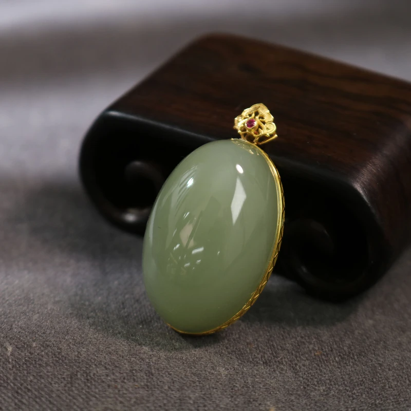 凰一品 特细果冻料晴水鸽子蛋吊坠18K